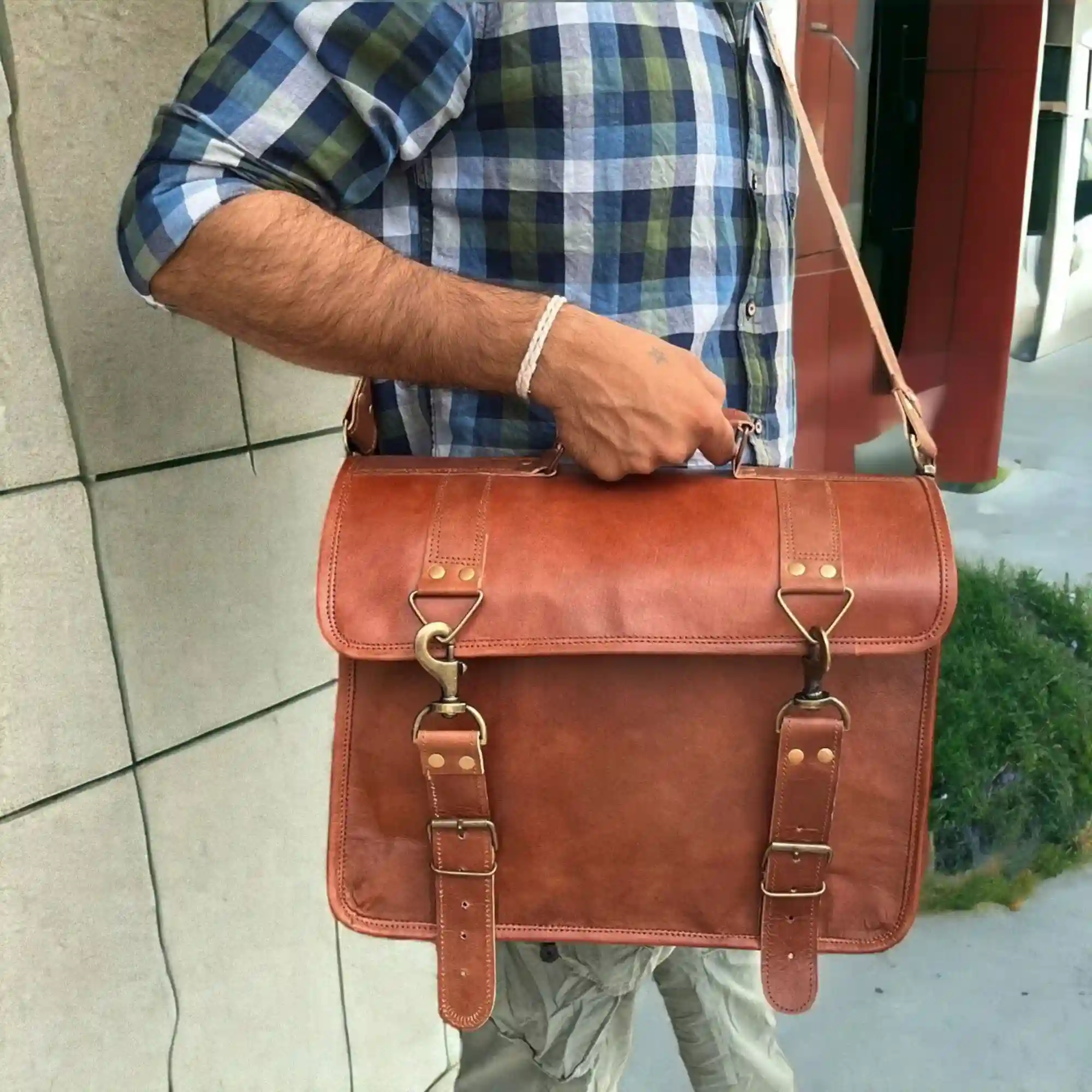 Leather Messenger Bag - SAINT STAG