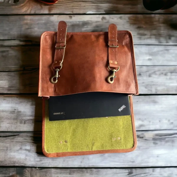 Leather Messenger Bag - SAINT STAG