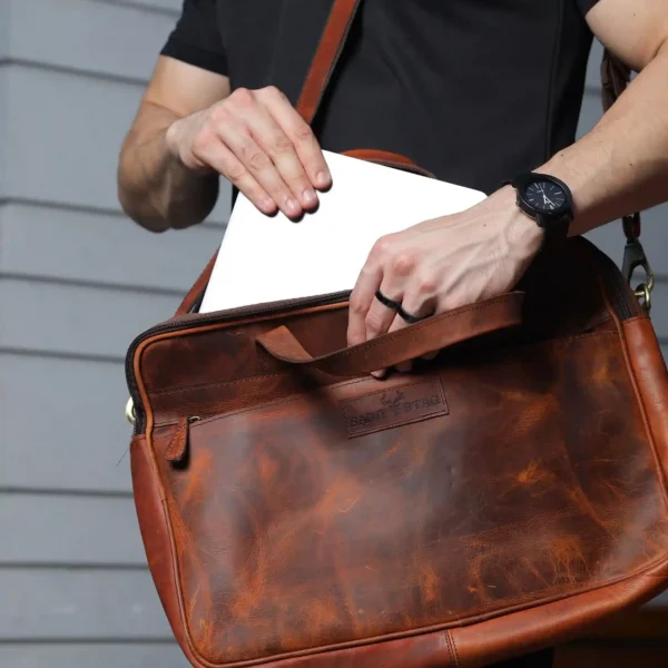 Leather Messenger Bag - SAINT STAG