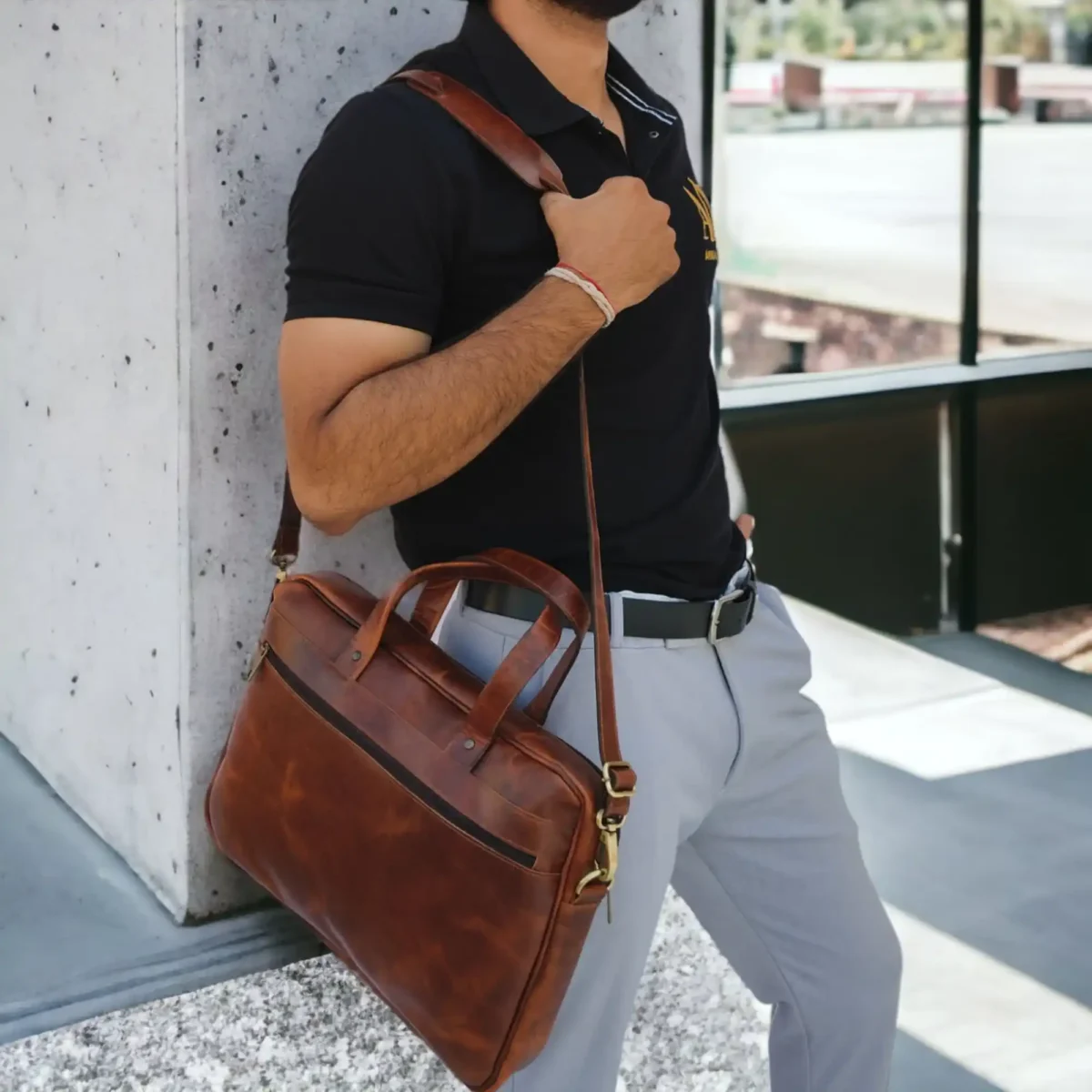 Leather Messenger Bag - SAINT STAG