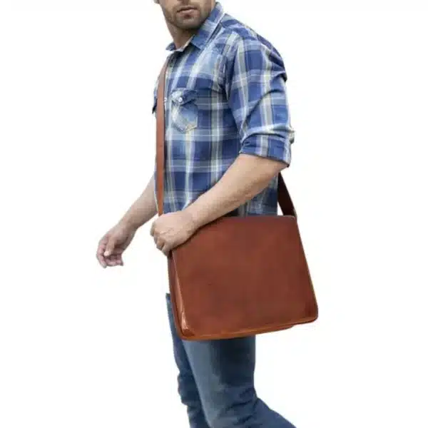 Leather Messenger Bag - SAINT STAG