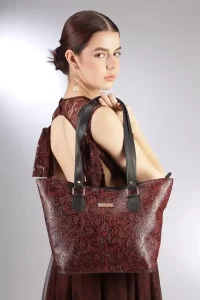 sovereign tote
